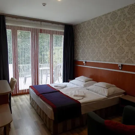 Otel Fortuna 3*
