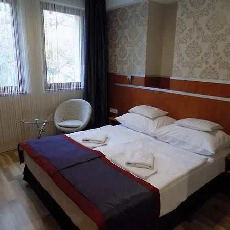 Fortuna Hotel 3*