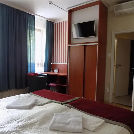 Otel Fortuna 3*